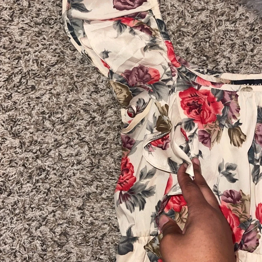 Wet Seal Cream Floral Dress - Picture 5 of 6